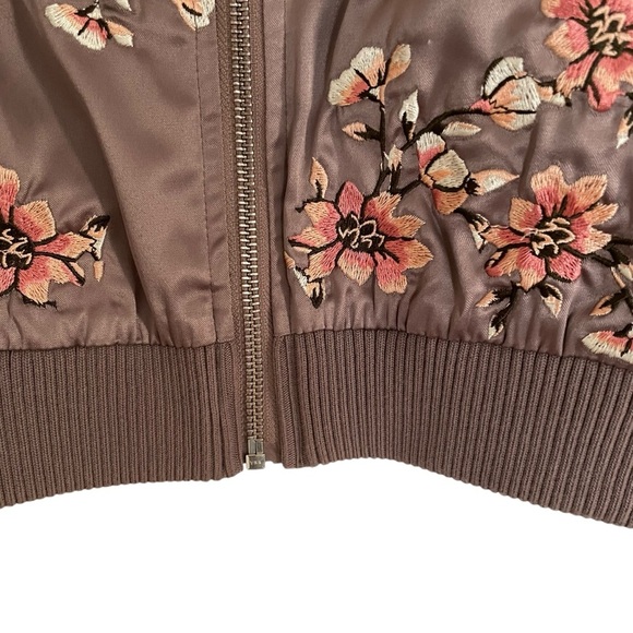 Lovers Friends The Worldwide Bomber Jacket XS Purple Embroidered Floral Stains - Picture 5 of 12